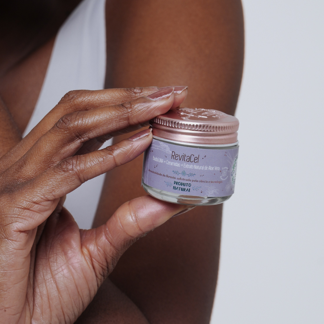 Creme RevitaCel Baobá DNA para firmeza visual e luminosidade De La Terre Cosmeticos