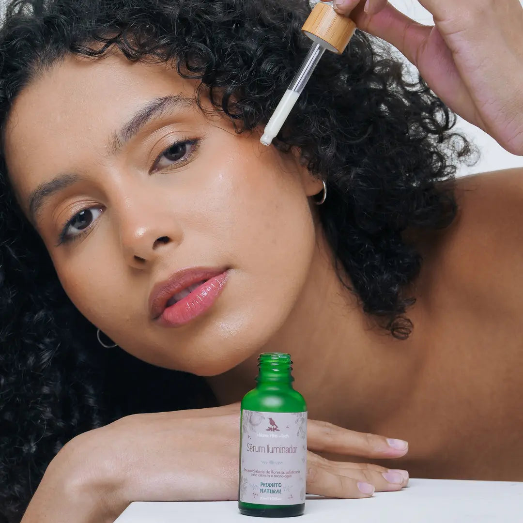 Sérum Nano Vitamina C com Triplo Ácido Hialurônico para luminosidade De La Terre Cosmeticos